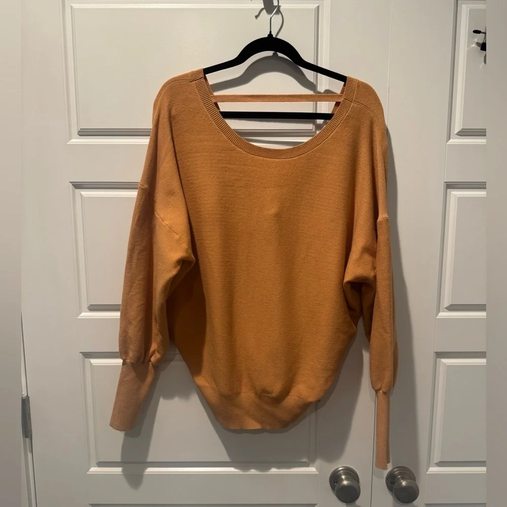 NWT Bluivy Backless Balloon Sleeve Pullover Sweater Carmel Brown Size Large